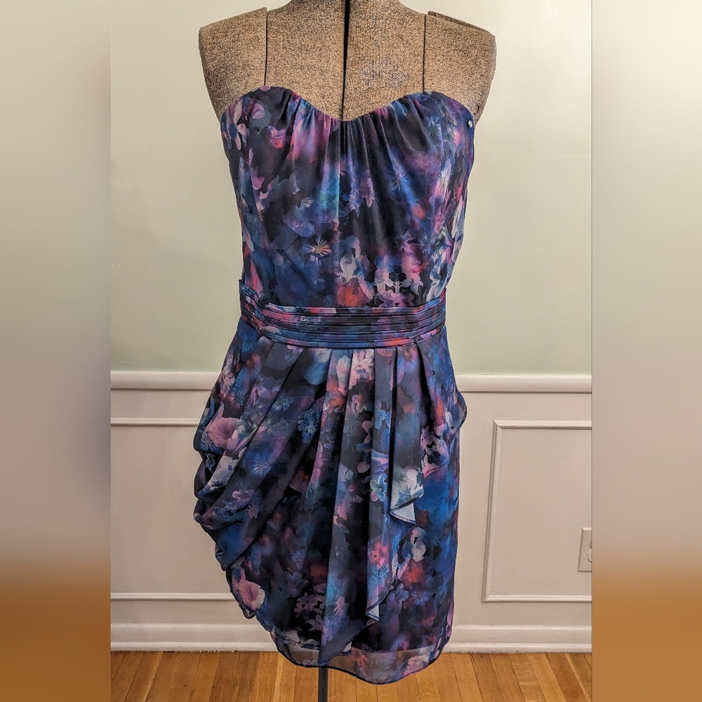 Guess Sweetheart Strapless Purple Floral Mini Dress. Size 10